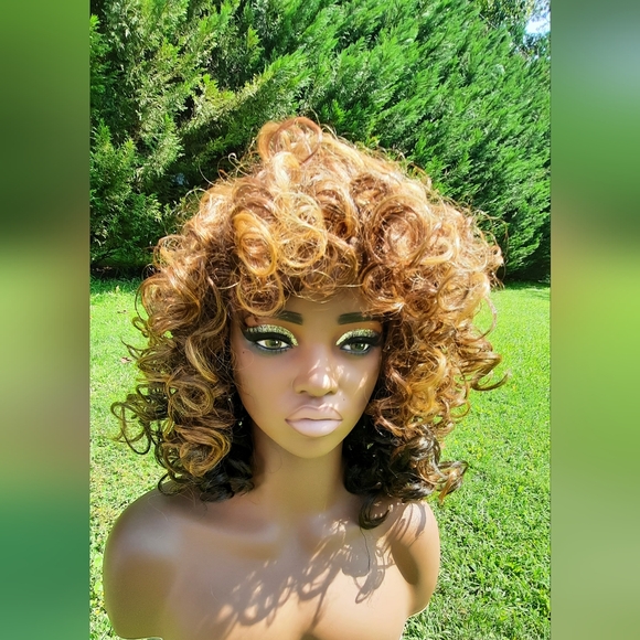 3 tone bouncy curls wig - Picture 9 of 13